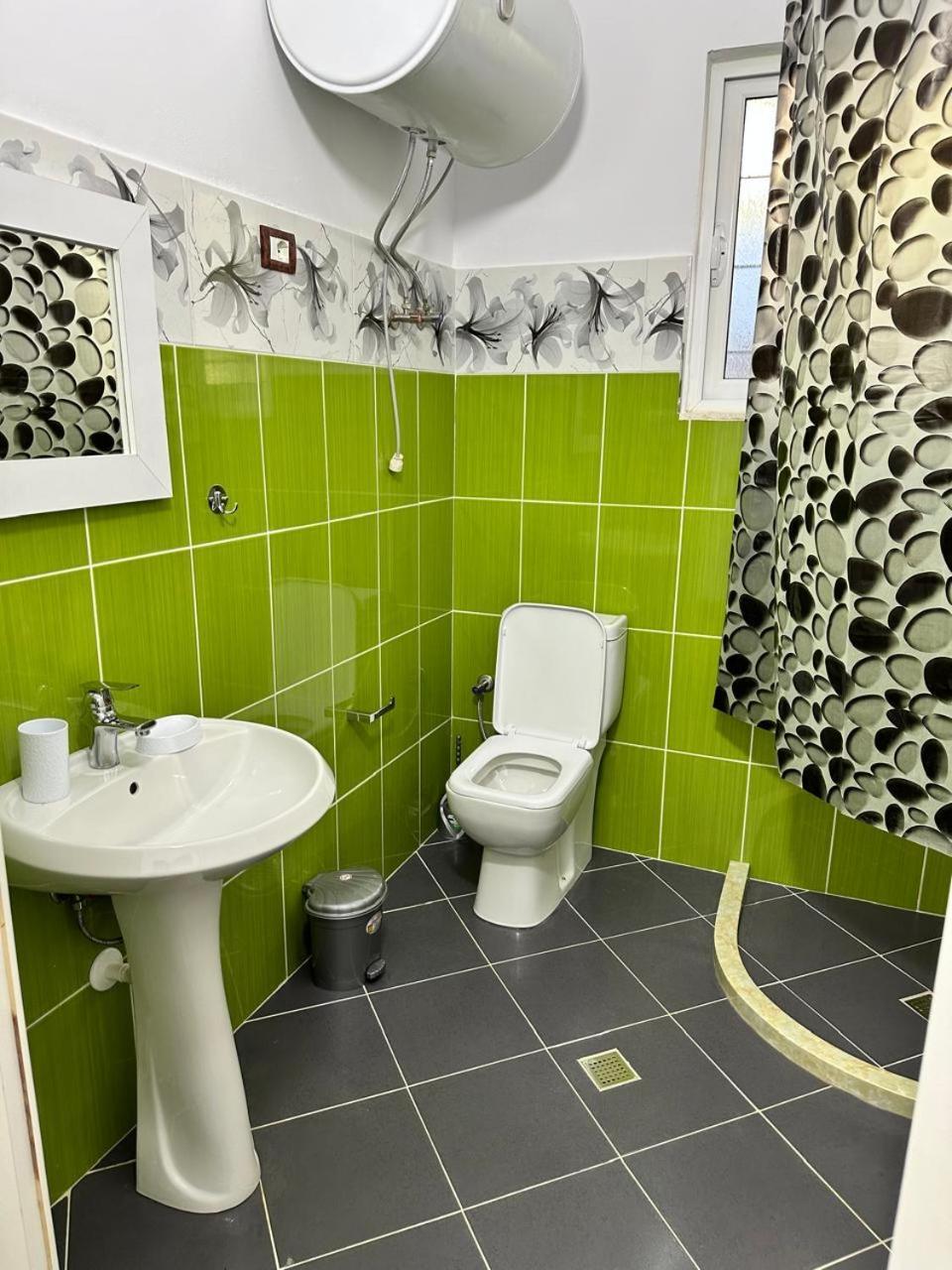 Hostel Leon 培拉特 外观 照片
