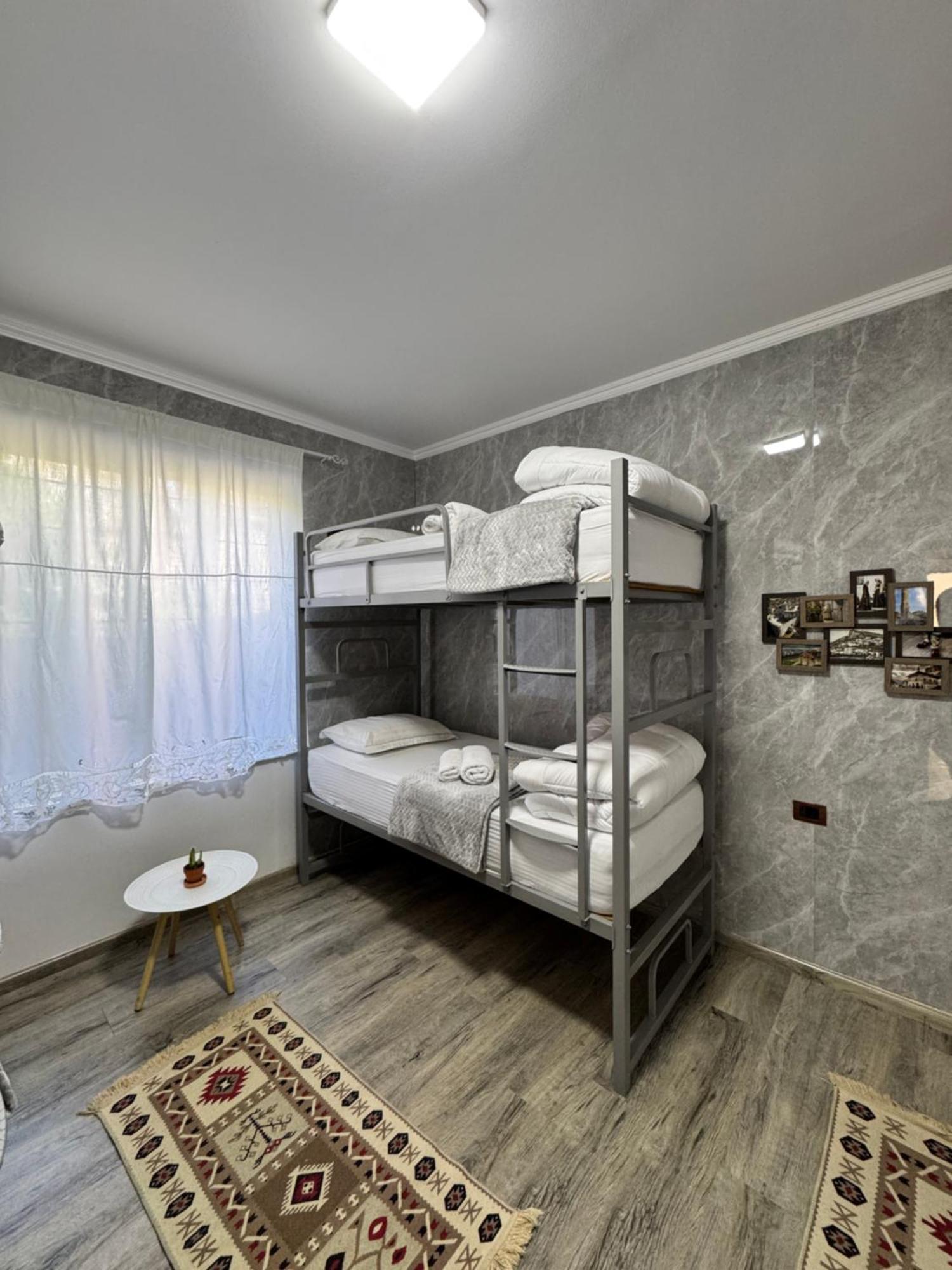 Hostel Leon 培拉特 外观 照片